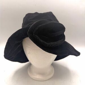 Eastern Accessories Black Velvet Dress Hat with Rosette – 56 cm